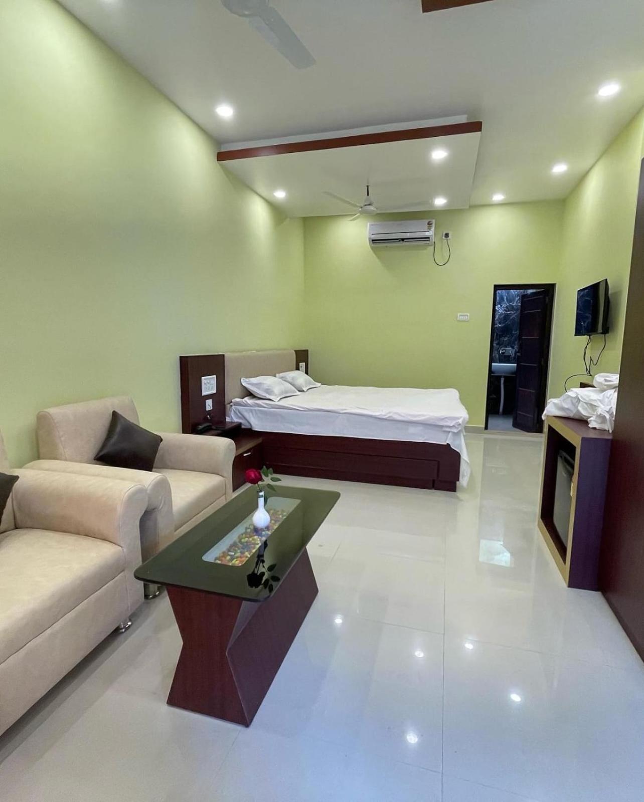 Golden View Resort And Restaurant Tajpur Екстер'єр фото