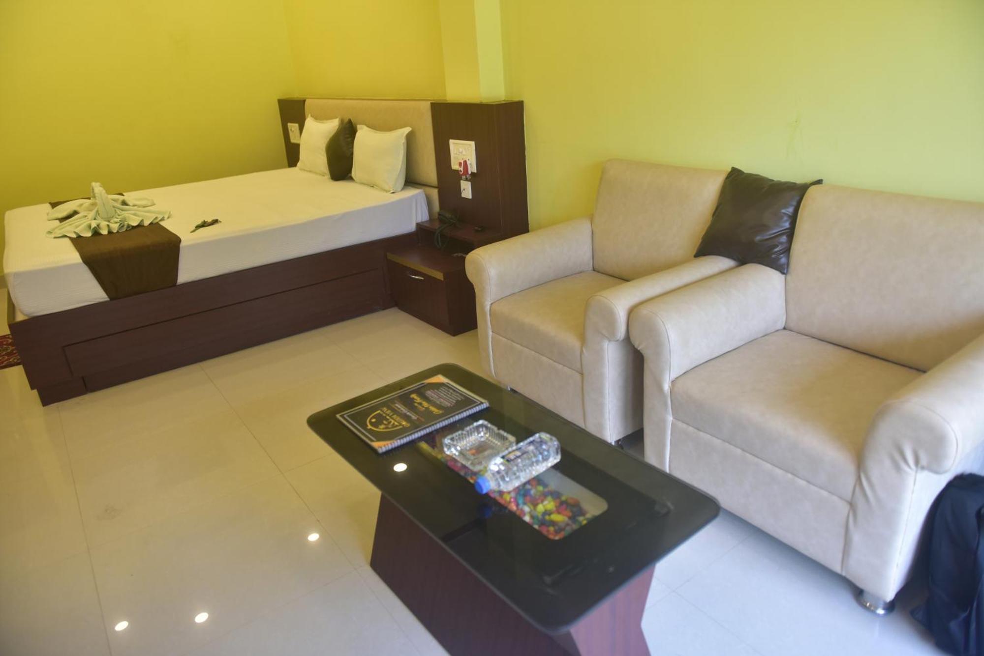 Golden View Resort And Restaurant Tajpur Екстер'єр фото